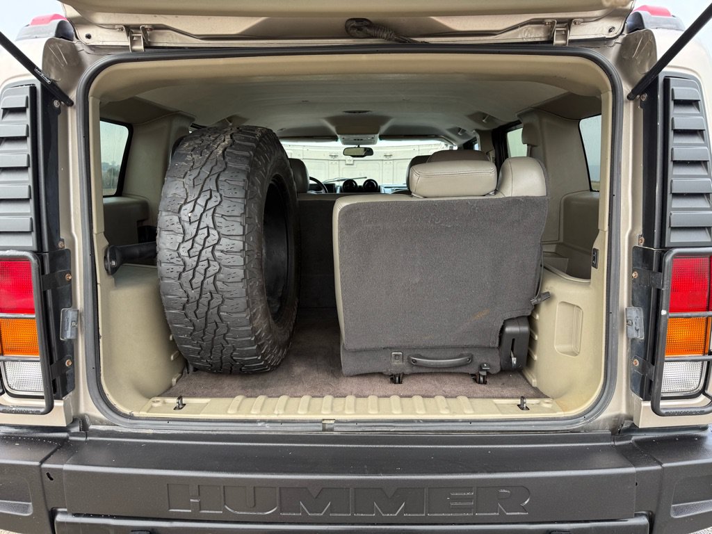 Used 2003 HUMMER H2 w/ Preferred Equipment Group AWD/4WD image 19