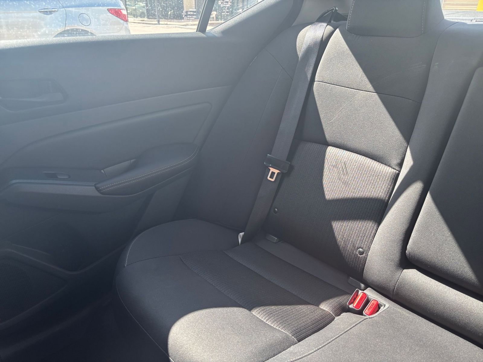 Used 2025 Nissan Altima 2.5 SV FWD image 37