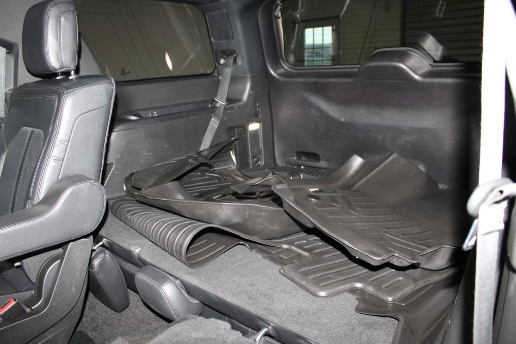 Used 2019 Ford Expedition Limited w/ Equipment Group 301A RWD image 21