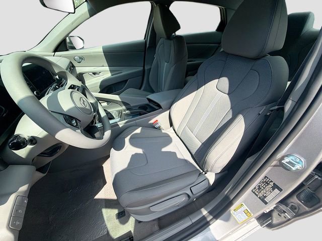 New 2026 Hyundai Elantra SE w/ Cargo Package FWD image 20