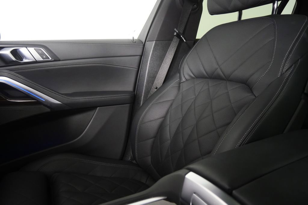 Certified 2025 BMW X6 xDrive40i image 25