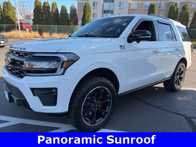 Used 2023 Ford Expedition Limited image 4