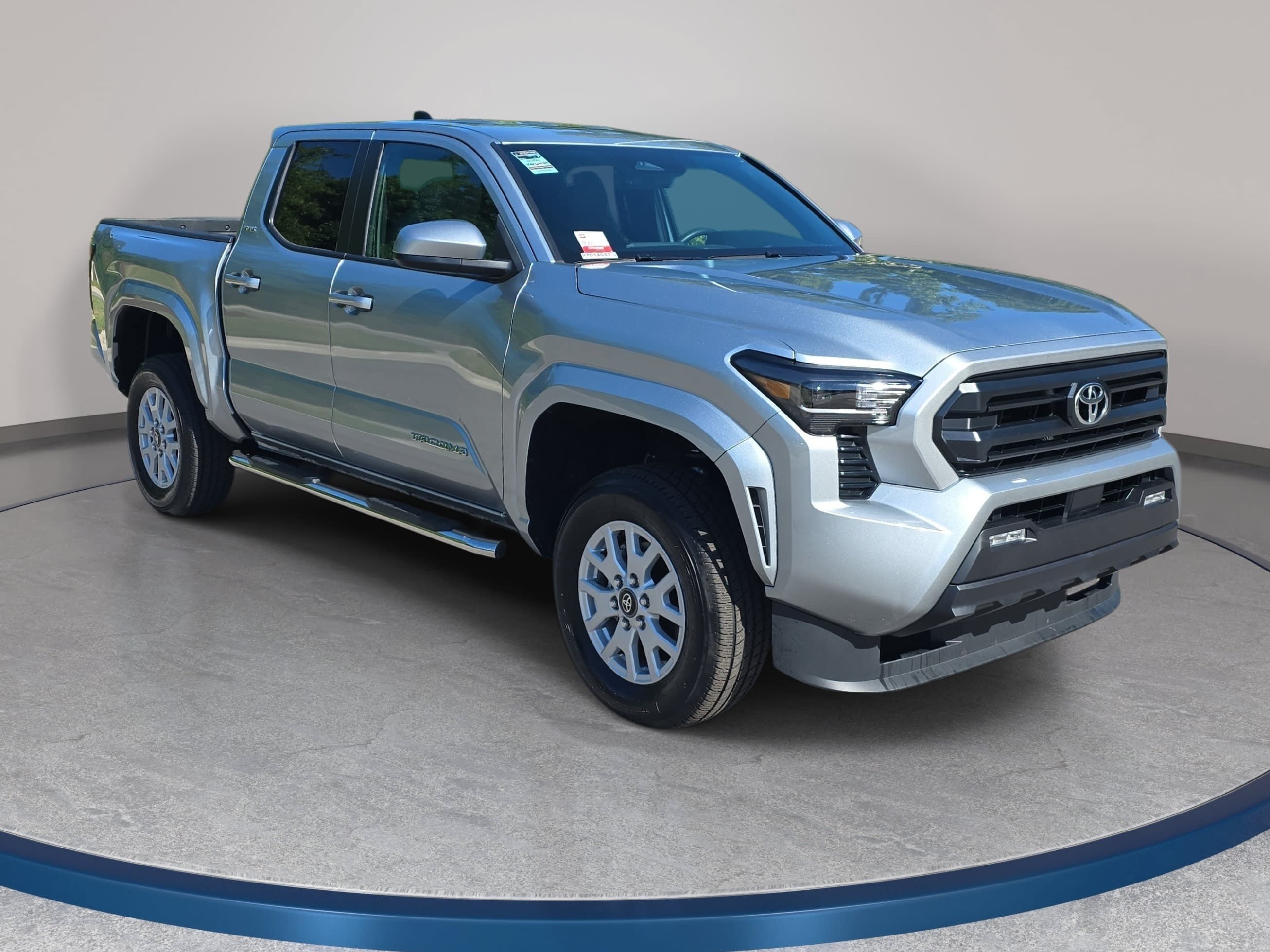 Certified 2024 Toyota Tacoma SR5 AWD/4WD image 3