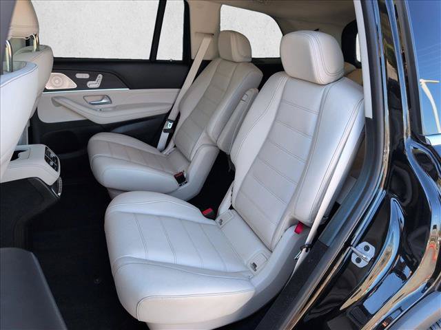 Used 2024 Mercedes-Benz GLS 450 4MATIC image 21