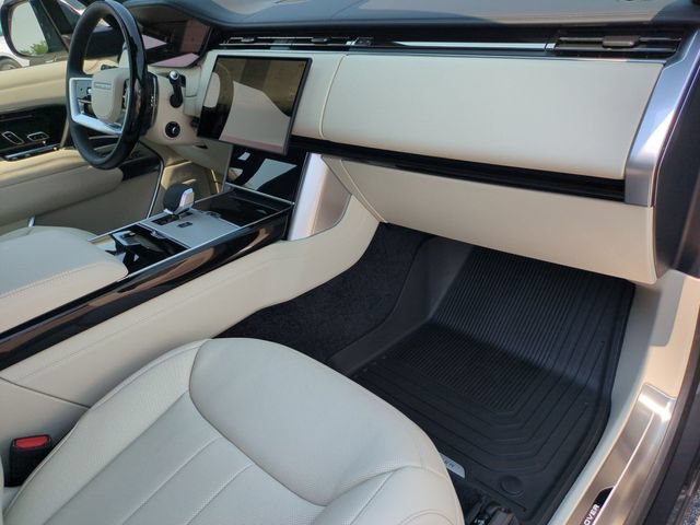 New 2026 Land Rover Range Rover Long Wheelbase SE AWD/4WD image 19
