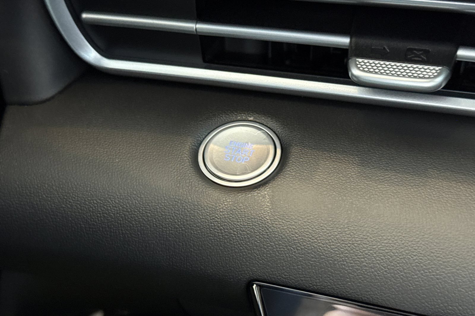 New 2026 Hyundai Elantra Hybrid FWD image 20