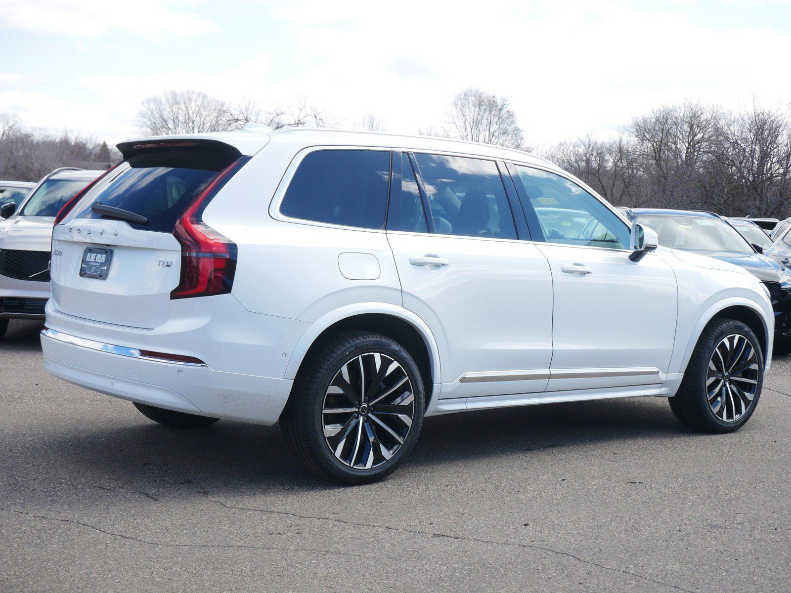 New 2026 Volvo XC90 T8 Ultra w/ Protection Package Premier image 3