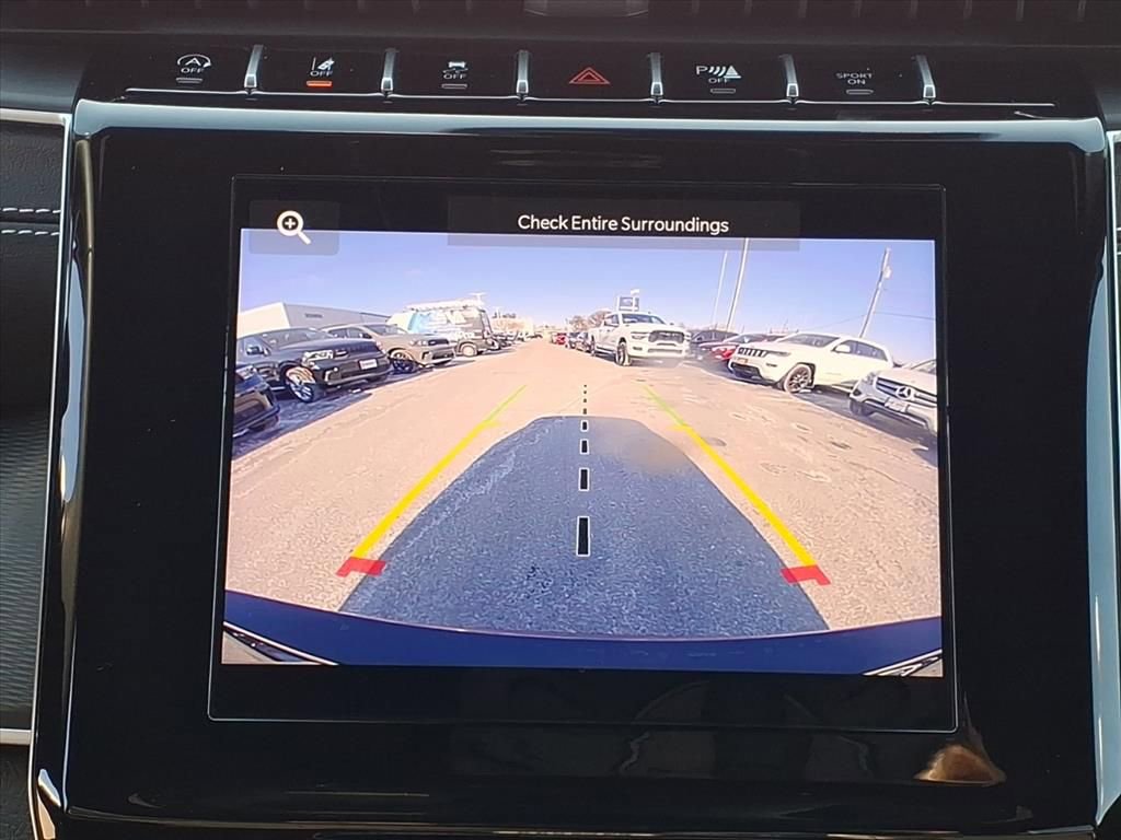 Used 2024 Jeep Grand Cherokee L Altitude image 24