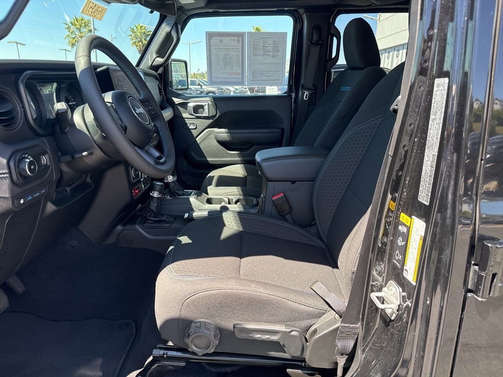Certified 2025 Jeep Wrangler Unlimited Rubicon 4xe w/ Safety Group image 14