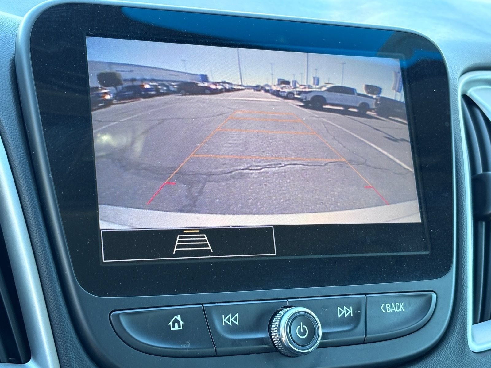 Used 2022 Chevrolet Malibu LT FWD image 27