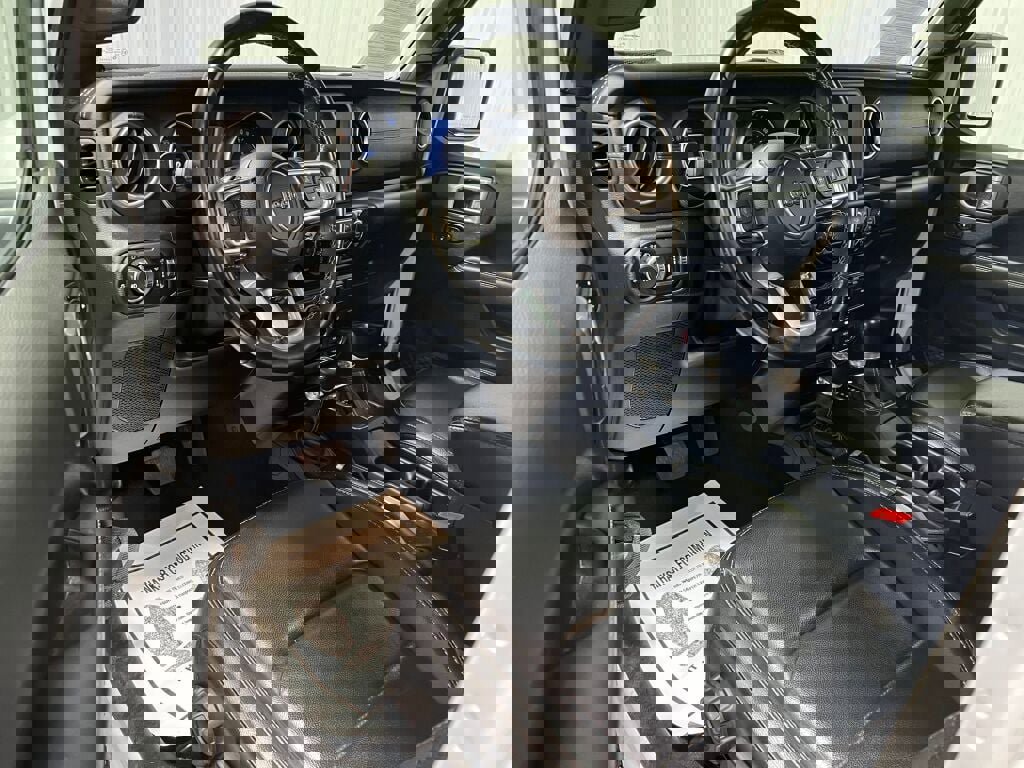 Used 2021 Jeep Wrangler Unlimited Sahara w/ Uconnect 4C Nav & Sound Group image 2