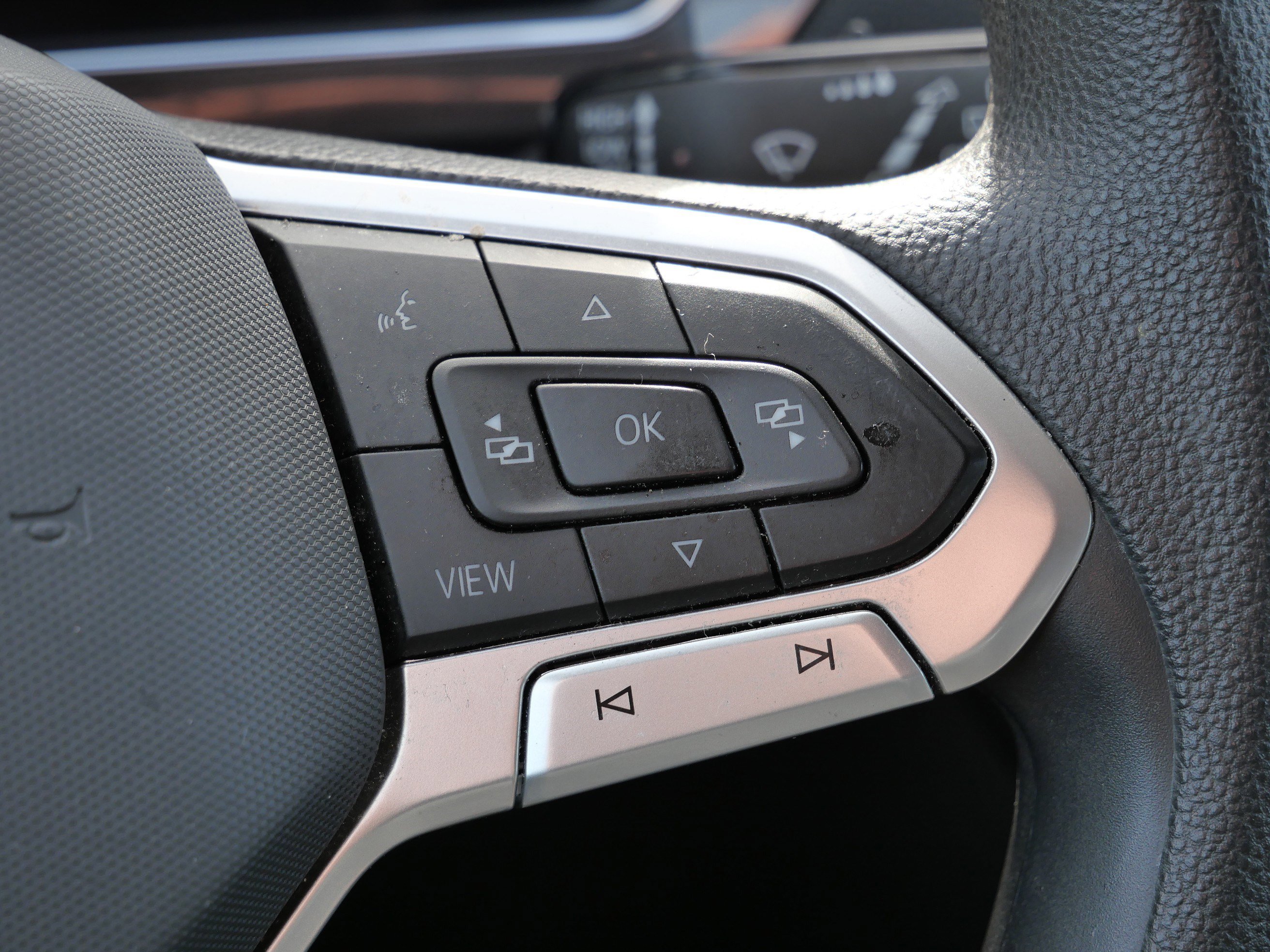 Certified 2023 Volkswagen Tiguan S image 33