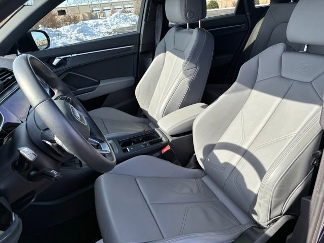 Used 2024 Audi Q3 2.0T Premium Plus w/ Premium Plus Package AWD/4WD image 11