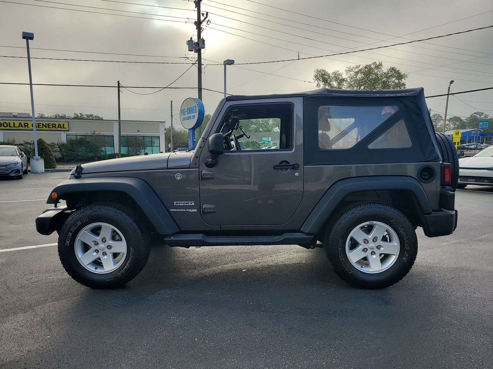 Used 2018 Jeep Wrangler Sport image 9