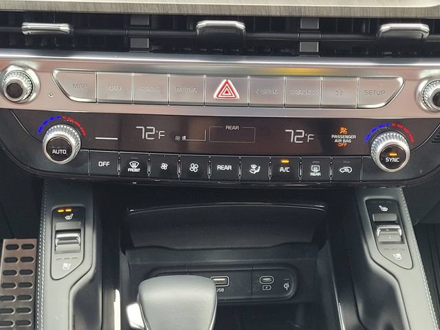 Used 2024 Kia Telluride SX w/ Towing Package FWD image 17