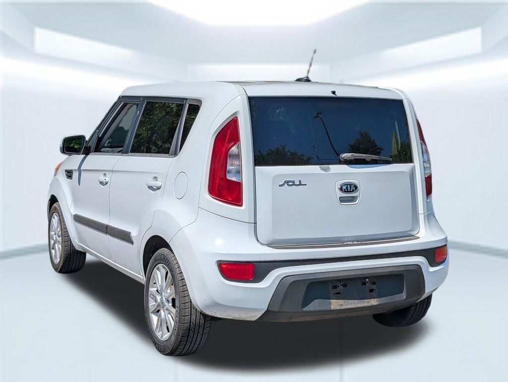 Used 2012 Kia Soul + FWD image 4