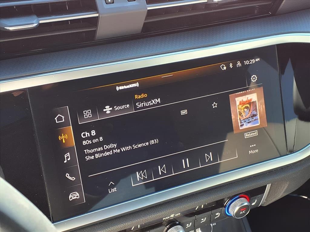 Used 2024 Audi Q3 2.0T Premium image 8