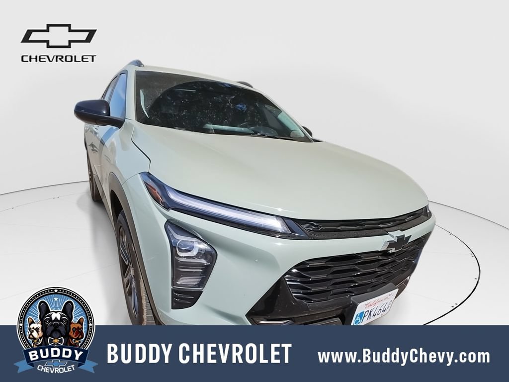 Used 2024 Chevrolet Trax ACTIV w/ Sunroof Package FWD image 1