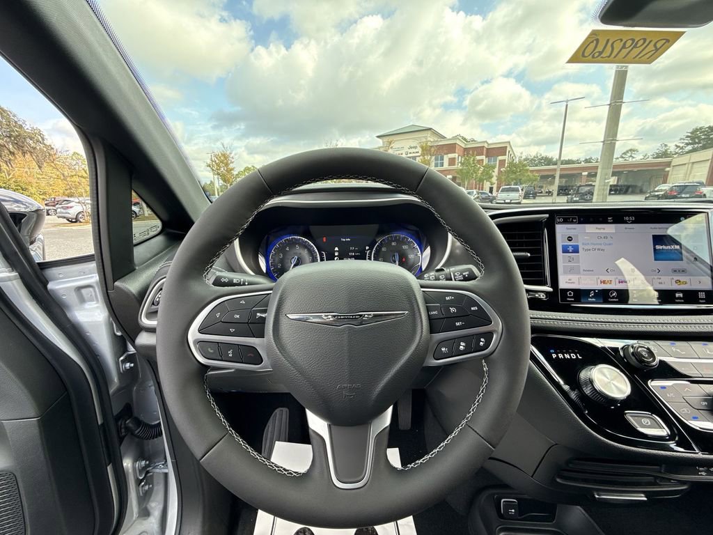 New 2026 Chrysler Pacifica Select image 13