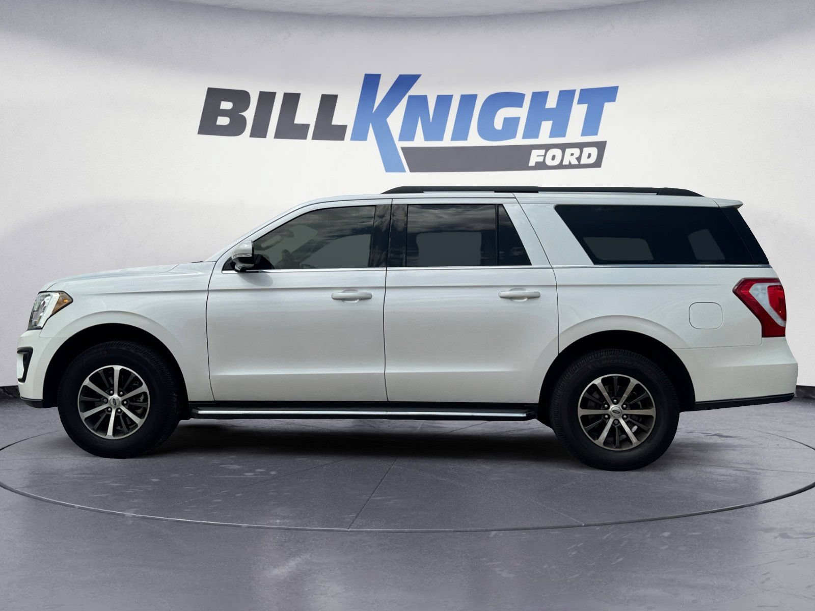 Used 2019 Ford Expedition Max XLT w/ Equipment Group 202A AWD/4WD image 2