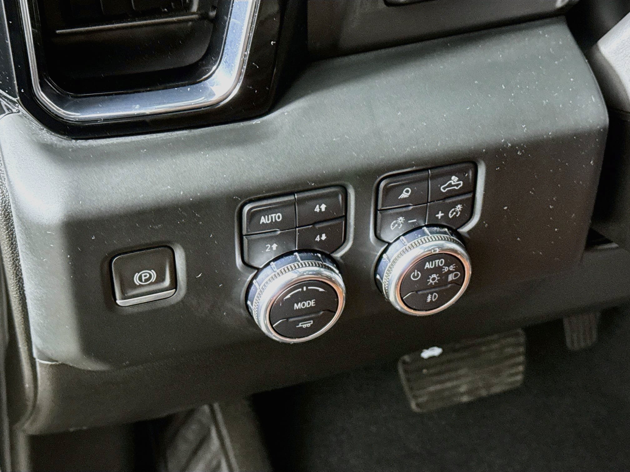 Used 2024 GMC Sierra 1500 Denali Ultimate AWD/4WD image 16