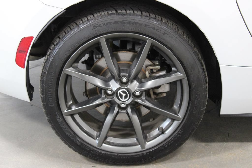 Used 2016 MAZDA MX-5 Miata Club RWD image 13