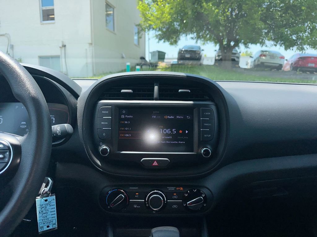 Used 2023 Kia Soul LX w/ LX Technology Package image 47