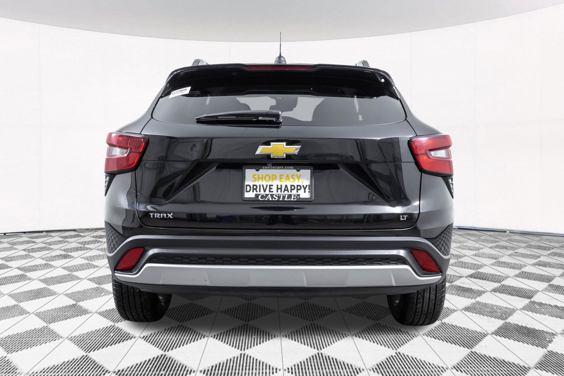 Used 2025 Chevrolet Trax LT FWD image 16