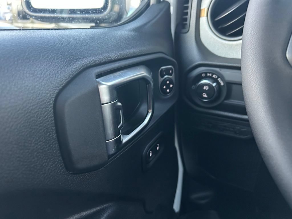 New 2026 Jeep Gladiator Sport AWD/4WD image 12