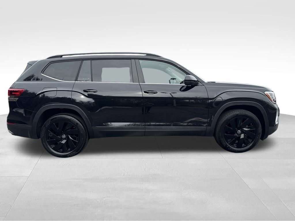 Used 2025 Volkswagen Atlas SE image 10