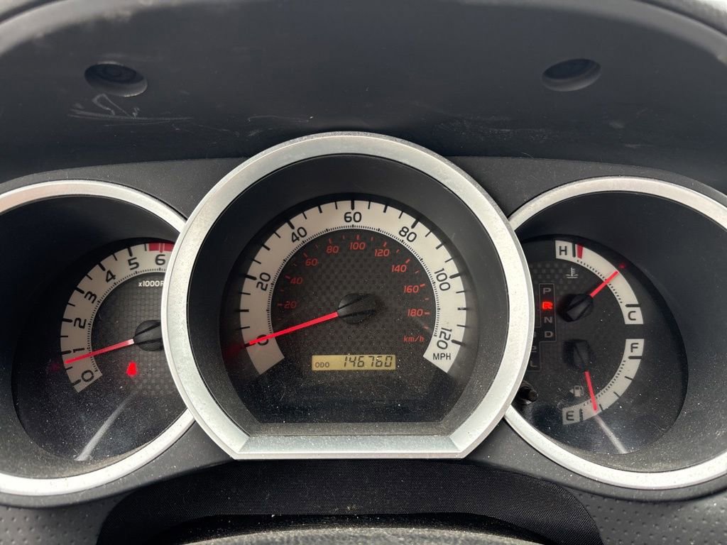 Used 2013 Toyota Tacoma 4x4 Regular Cab image 25