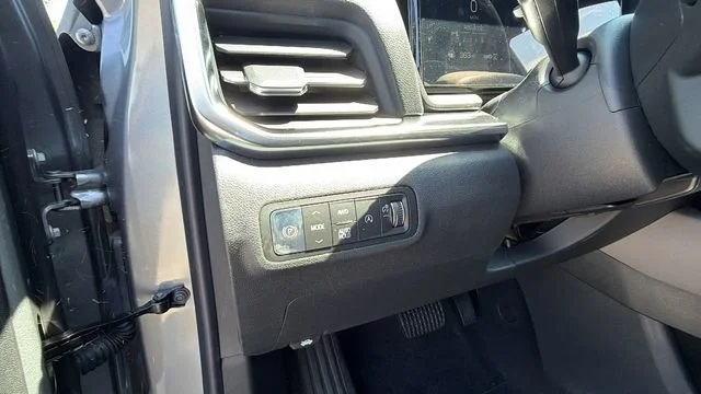 New 2026 GMC Terrain Elevation w/ Technology Package II AWD/4WD image 17