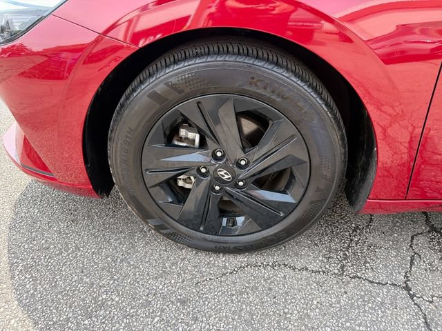 Used 2023 Hyundai Elantra SEL w/ Cargo Package FWD image 20