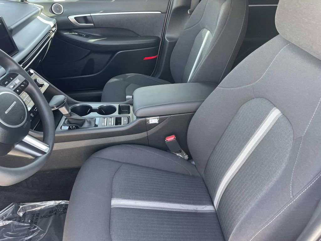 Certified 2025 Hyundai Sonata SE image 20