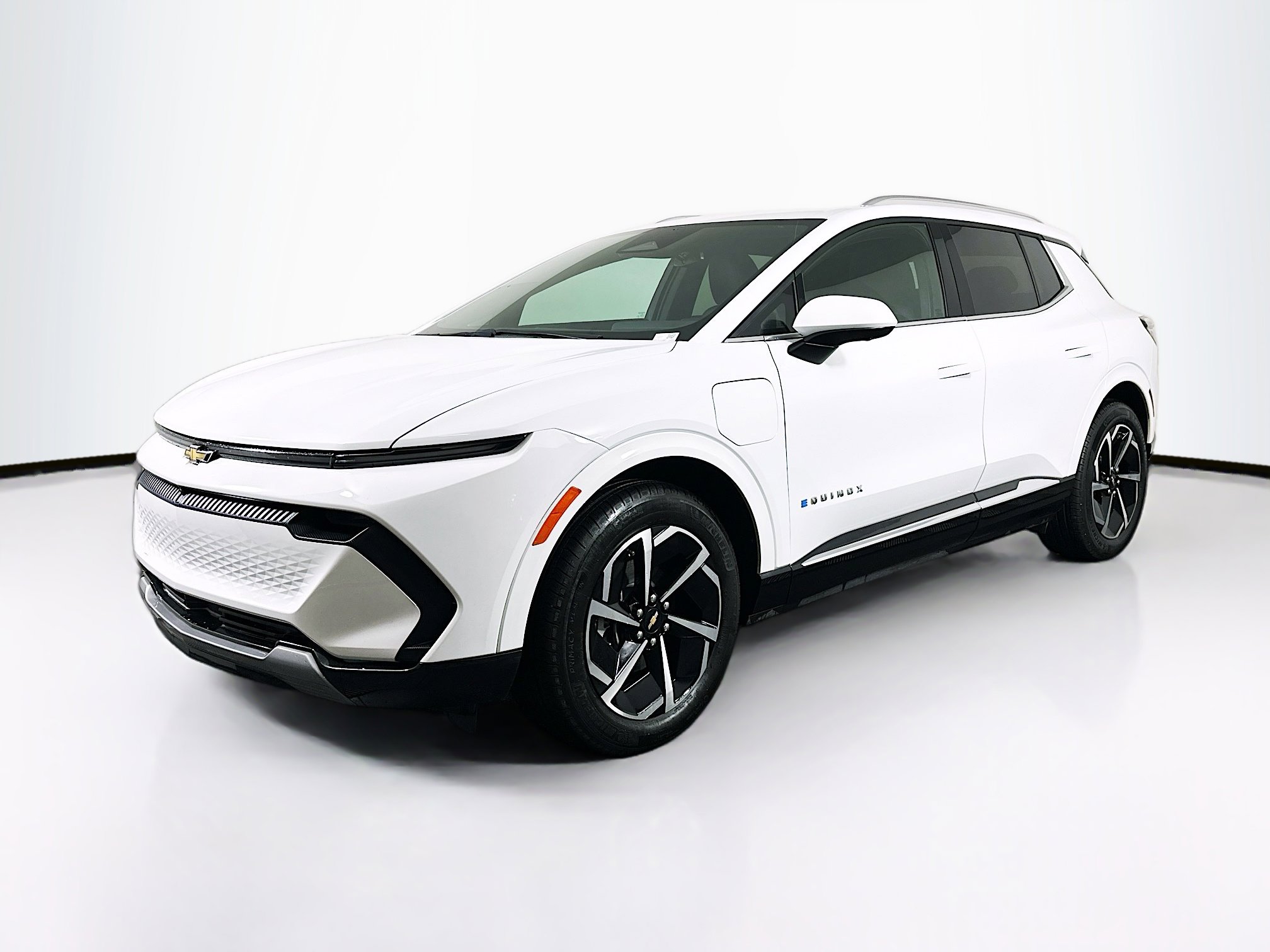 Used 2024 Chevrolet Equinox EV LT image 3