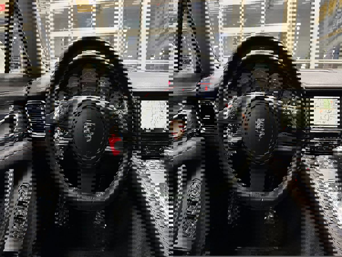 Used 2012 Porsche Panamera 4 image 36