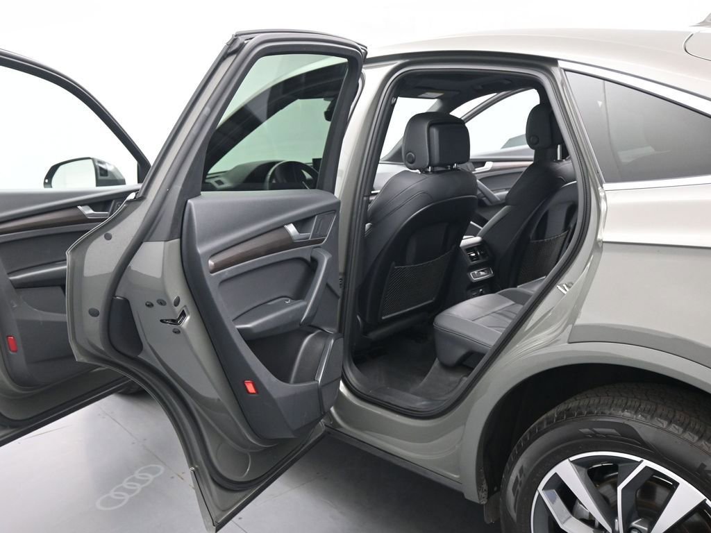 Used 2023 Audi Q5 2.0T Premium w/ Convenience Package image 19