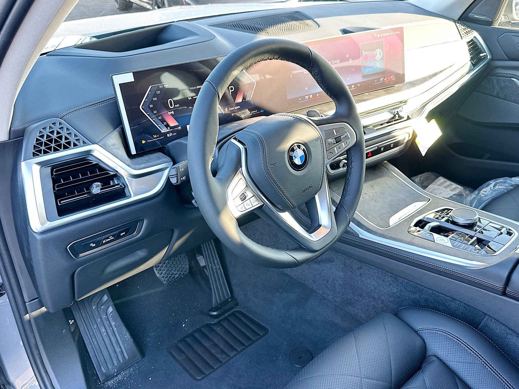 New 2026 BMW X7 xDrive40i w/ Premium Package image 7