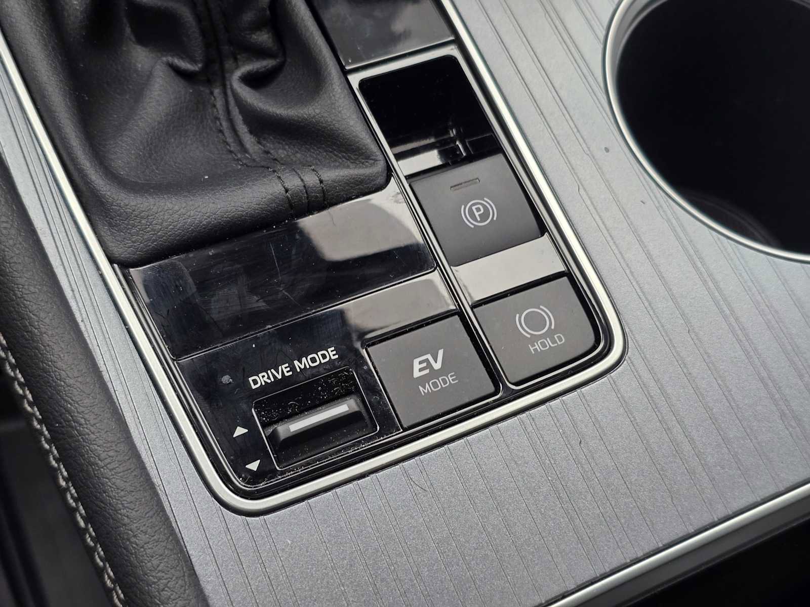 Used 2025 Toyota Sienna XLE image 34