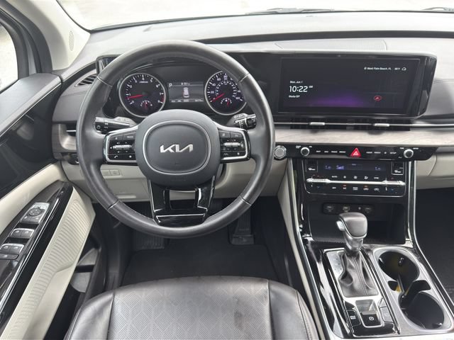 Used 2024 Kia Carnival EX FWD image 17