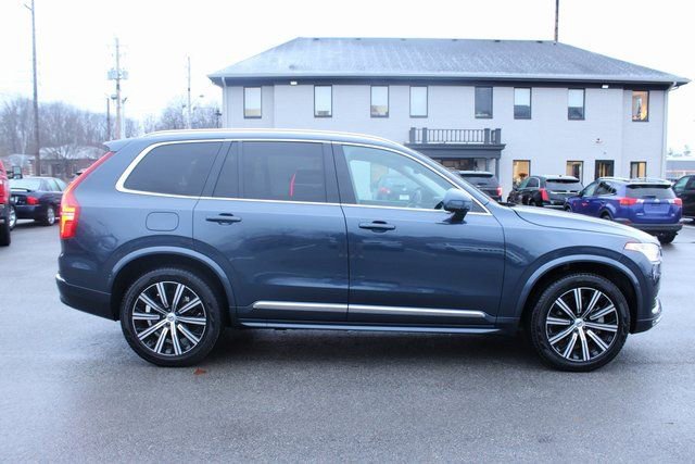 Used 2025 Volvo XC90 B5 Core image 6