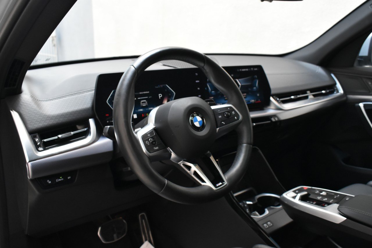 Used 2026 BMW X2 xDrive28i AWD/4WD image 12