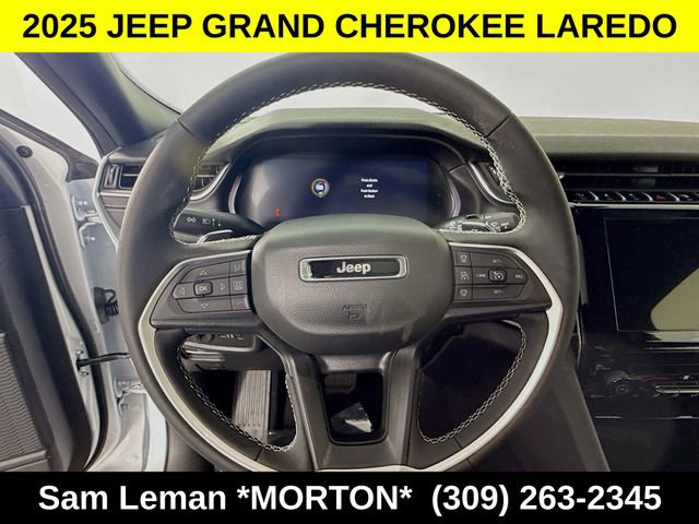 New 2025 Jeep Grand Cherokee Laredo image 11