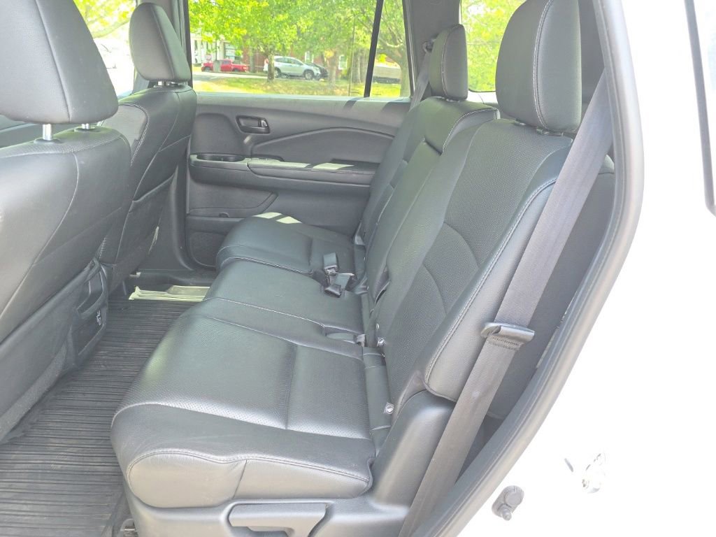 Used 2023 Honda Passport EX-L image 23
