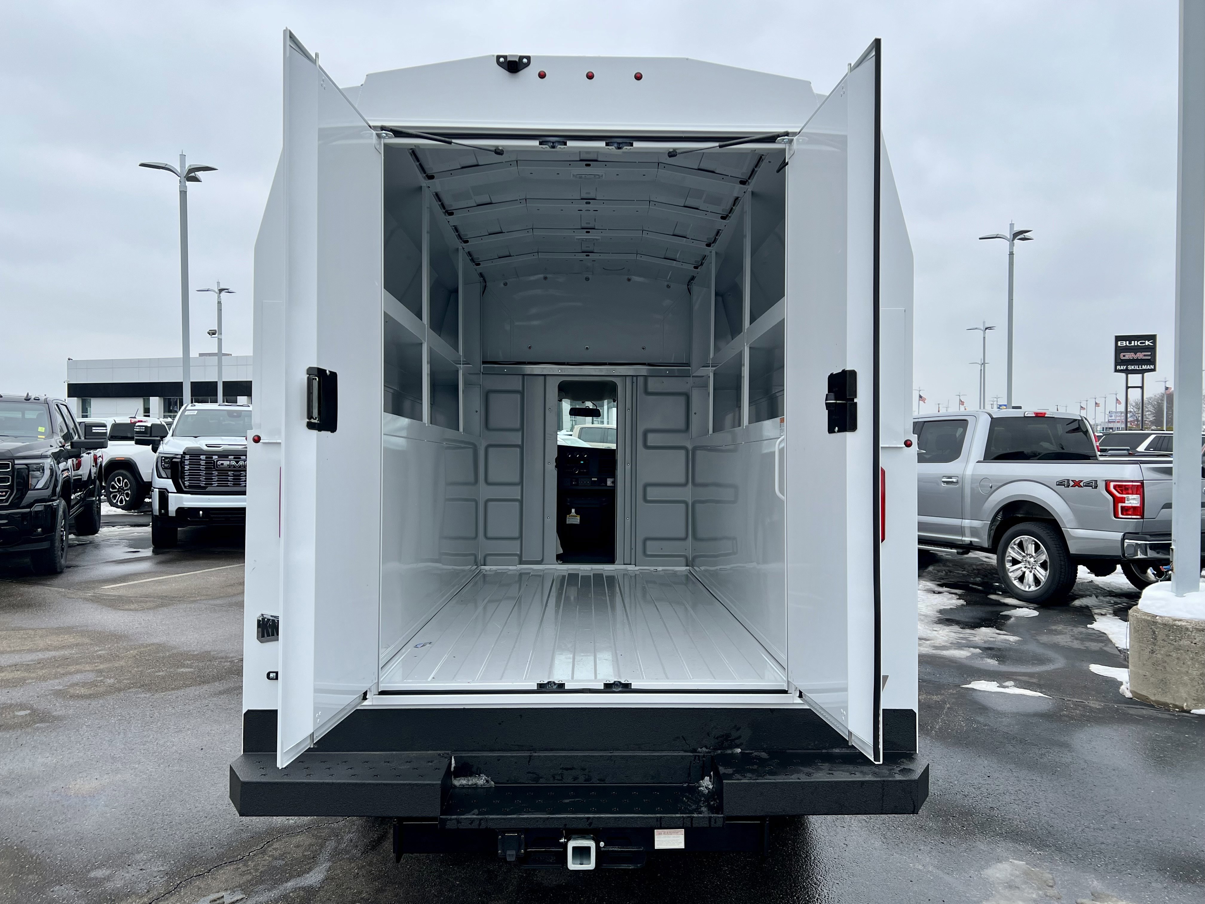 New 2025 GMC Savana 3500 w/ Power Convenience Package image 15