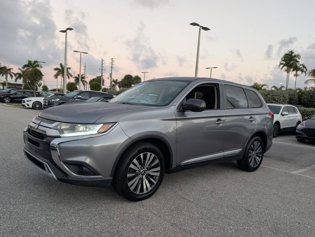 Used 2019 Mitsubishi Outlander ES image 3