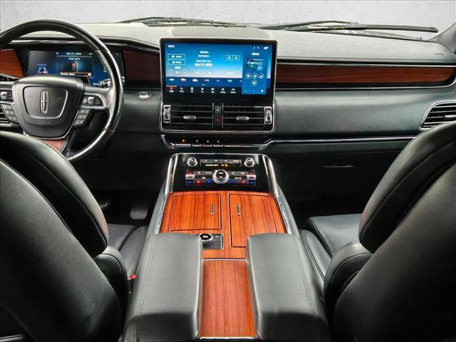 Used 2023 Lincoln Navigator Reserve image 19