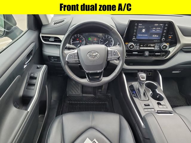 Used 2021 Toyota Highlander XLE image 12