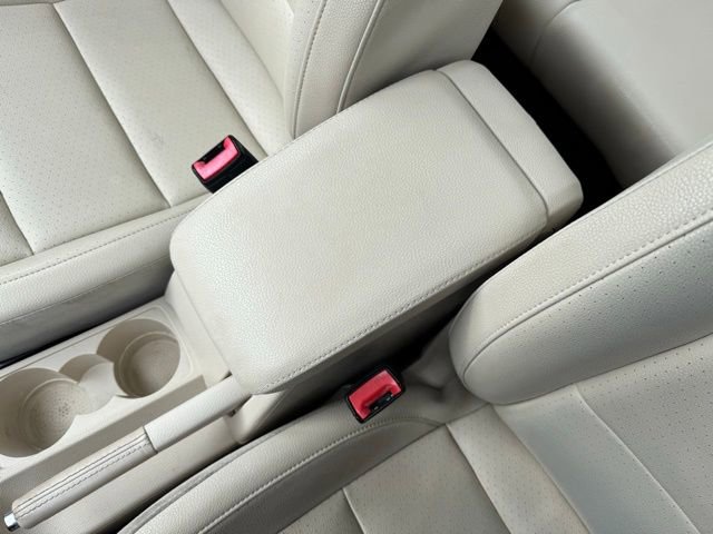Used 2011 Volkswagen Jetta TDI FWD image 16