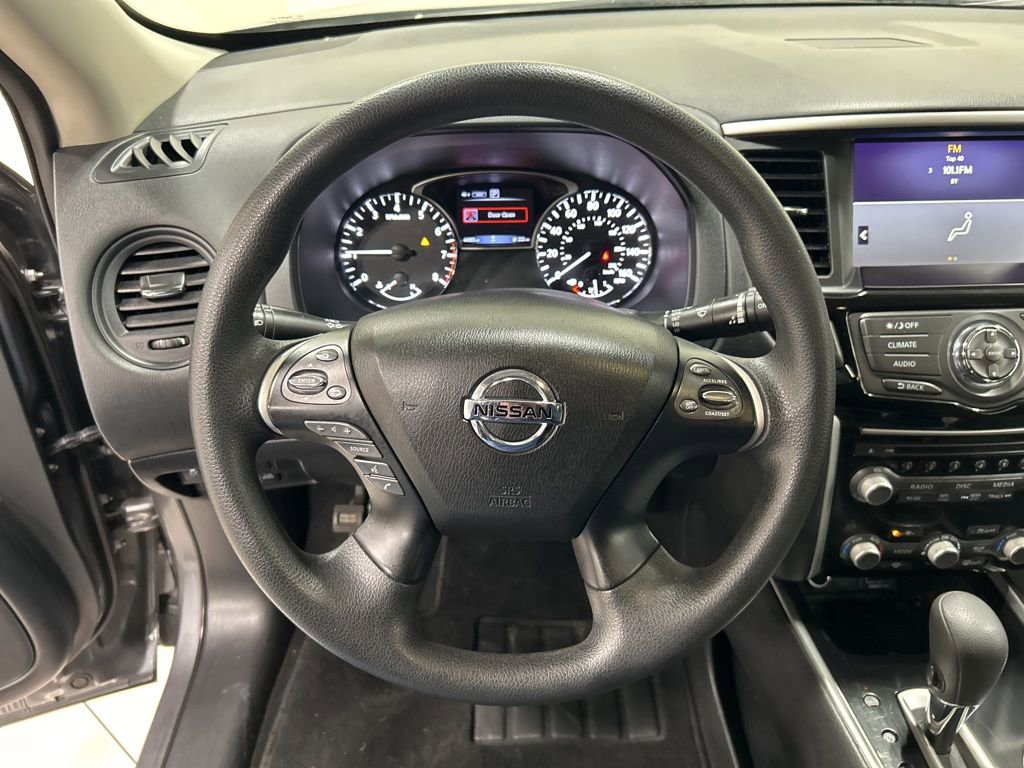 Used 2020 Nissan Pathfinder S image 14